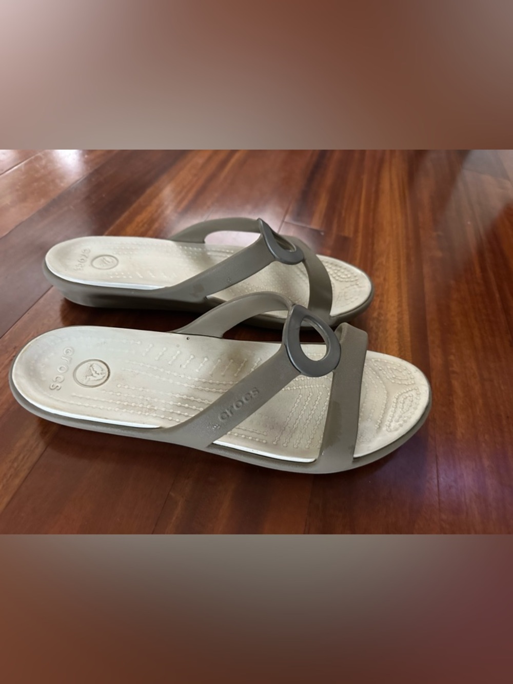 CROCS Women's Taupe/Beige Ring-Detail Thong Sandals